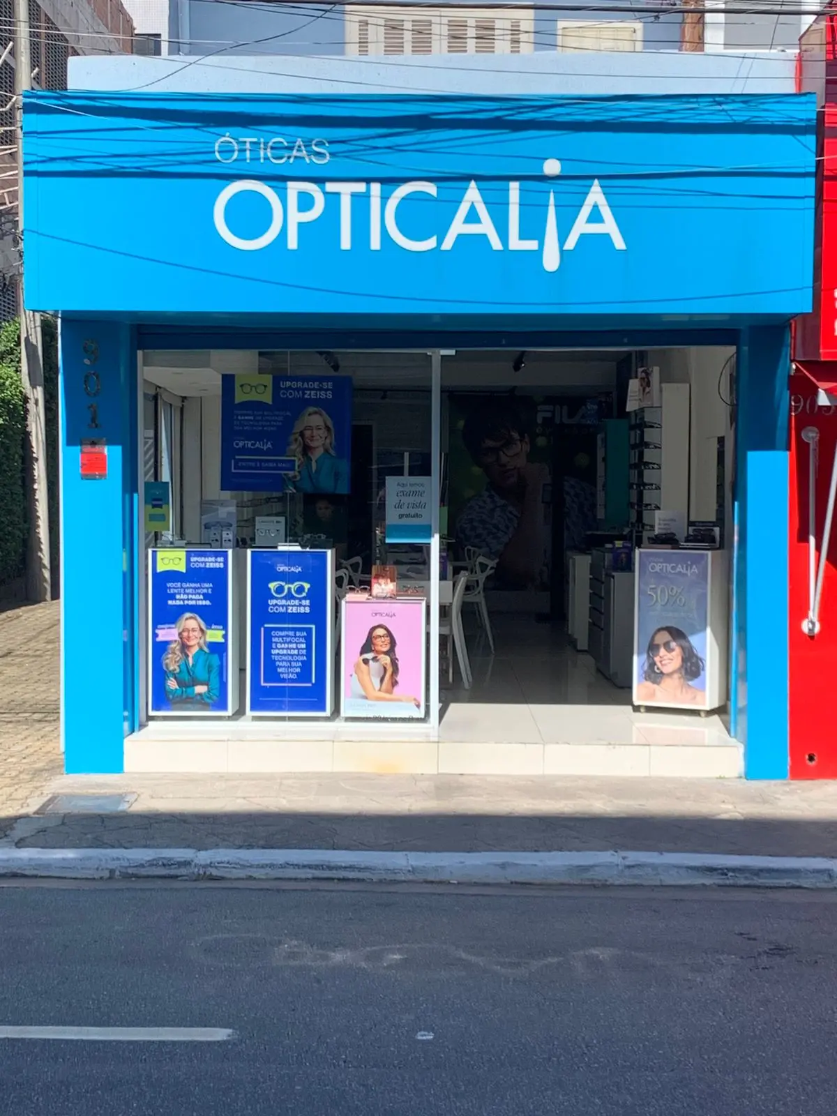 Atendimento consultivo na Opticalia Brooklin